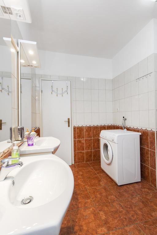 Vila Jadranka Vodice Kültér fotó