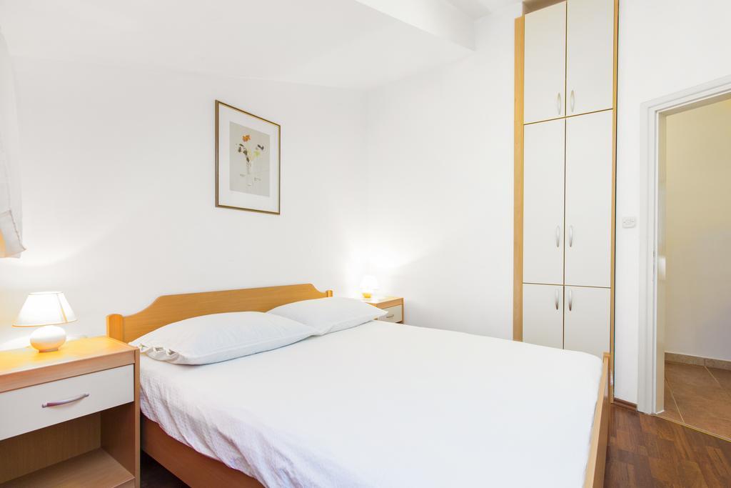 Vila Jadranka Vodice Kültér fotó