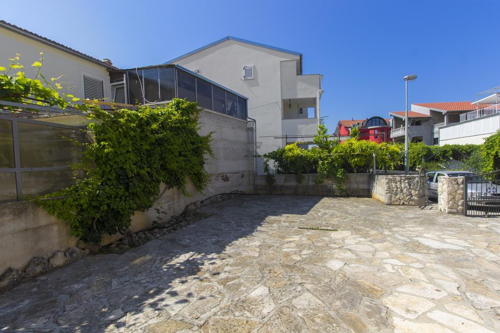 Vila Jadranka Vodice Kültér fotó